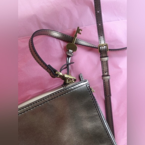 Fossil Chrome Key Crossbody Purse - Picture 9 of 11